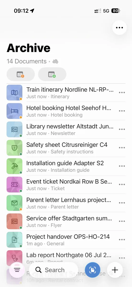 ExplainThisDoc Archiv speichert viele Dokumente in einer flachen Liste ohne manuelle Kategorien.